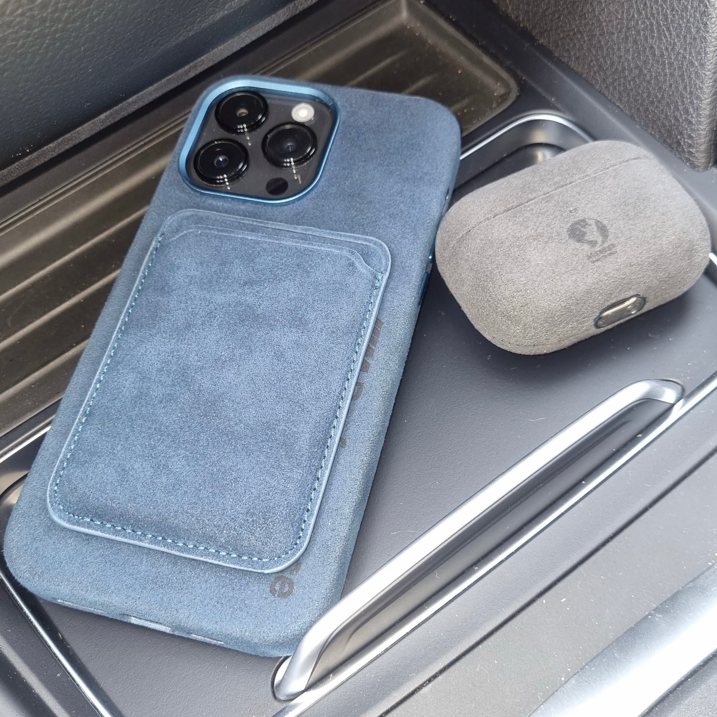 Premium IPHONE 12-14 SERIES | Customizable Alcantara | Cover | MagSafe | Racing | High-quality Italian Alcantara | IPhone Pro | Pro Max |
